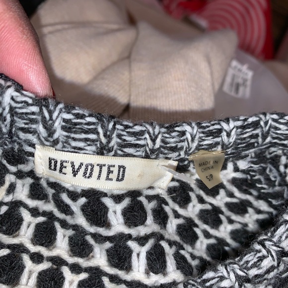 Devoted black and white sweater EUC - Picture 4 of 4